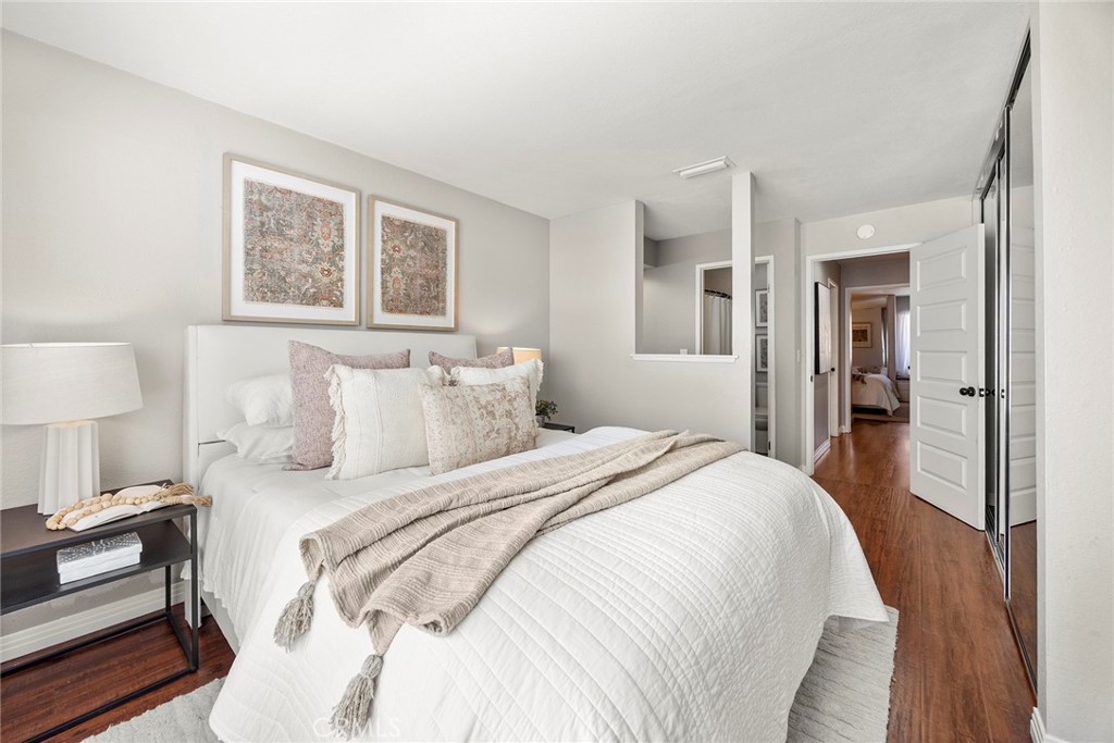 Via Valencia (VIAV) - Residential