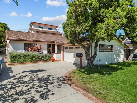 MLS: SR26052203