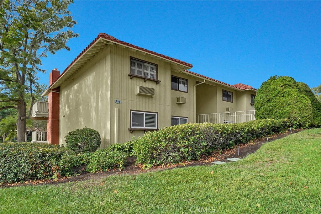 A Turn-key Castilla unit that is now ready for a new owner. This upper unit is light and bright, offering an amazing southern view.
The oversized living room features a cozy fireplace, and a huge wrap-around balcony is perfect for barbecuing and entertaining. The large master bedroom comes complete with an en-suite bath and ample closet space. There is also a second bedroom, ideal for guests or as an office.
Additional features of this upper unit include skylights in the entry and both bathrooms, parquet flooring in the entry, three air conditioning units, and mirrored wardrobes in both bedrooms.
Residents can enjoy all the amenities of this active 55+ community, including golf, tennis, swimming, horseback riding, six clubhouses, over 200 clubs, and a free bus system.