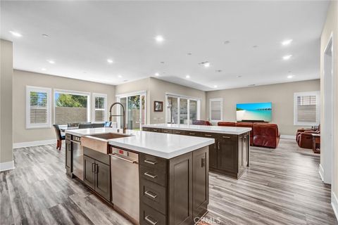 74 Iluna Irvine CA 92618