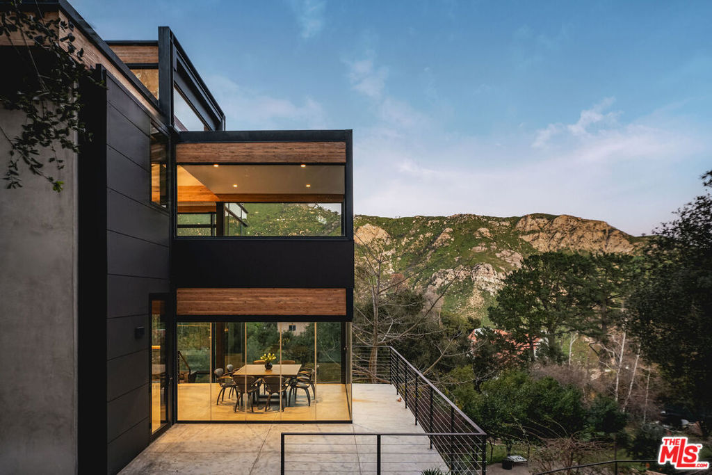 2315 Live Oak Meadows Road