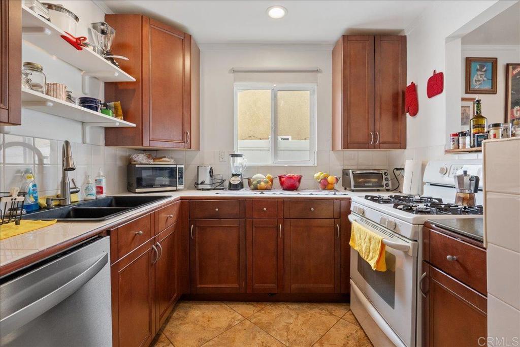 717 Jefferson Avenue A & B