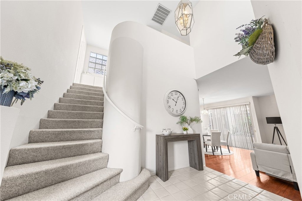 1232 Mission Pl