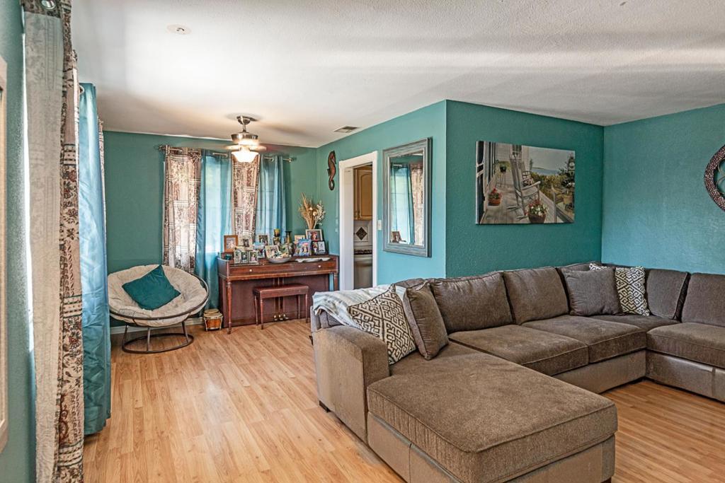 13155 Lincoln Avenue