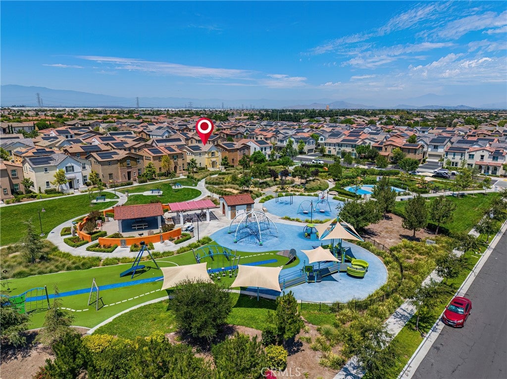 8757 Roving Place