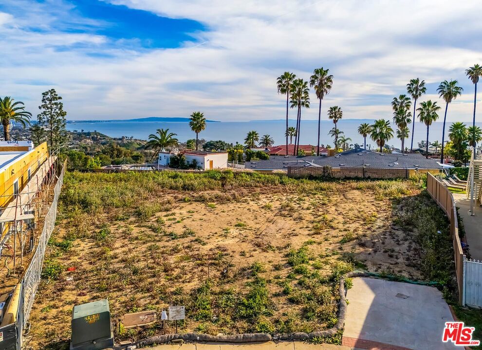 16906 Scenic Place