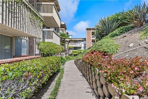 Photo of 6542 Ocean Crest Dr #D208, Rancho Palos Verdes, CA 90275 (MLS # SB25259618)