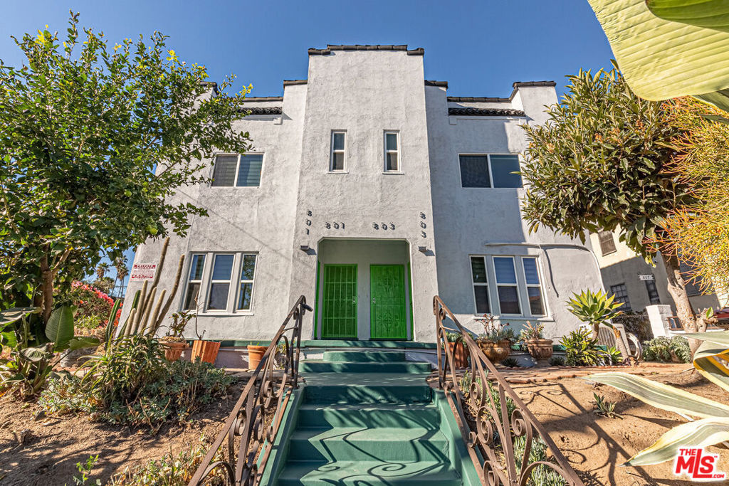 801 N Alexandria Avenue