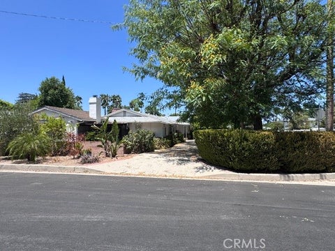 Photo of 5307 Vanalden AVE, Tarzana, CA 91356 (MLS # SR26164671)