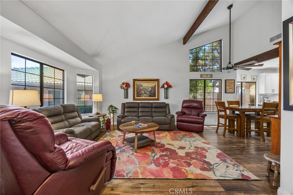 4913 Zapato Place