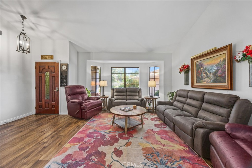 4913 Zapato Place