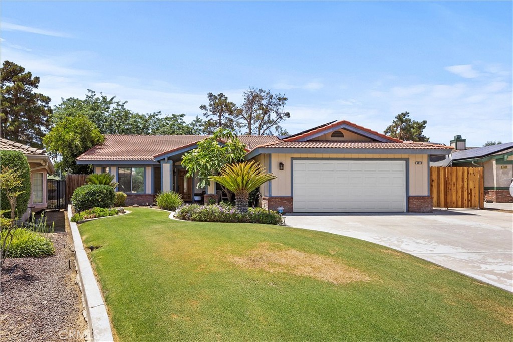 4913 Zapato Place