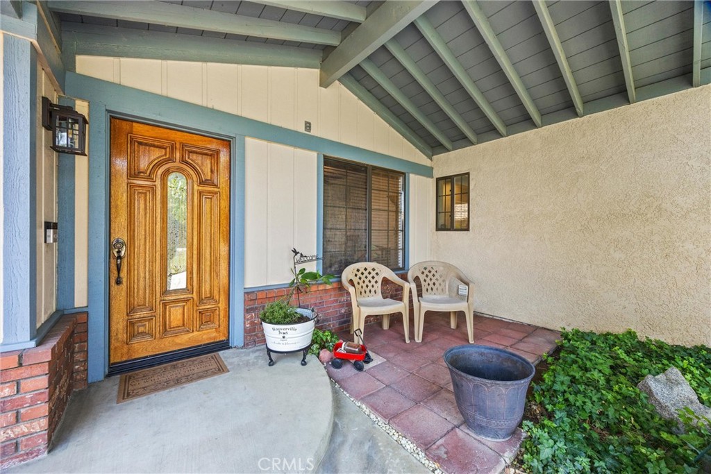 4913 Zapato Place