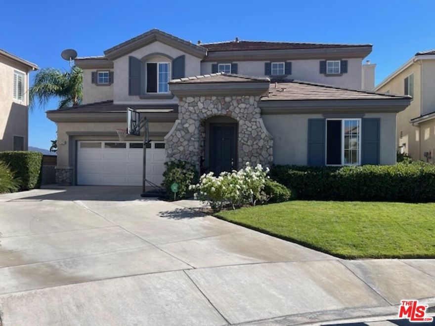 Welcome to this stunning single-family home in the highly-sought after Copperhills community. This lovely three bedroom property offers a home office, three bathrooms is a remarkable collection of sophisticated design. Upon entry , you are greeted by soaring ceilings and beautiful travertine flooring, gorgeous kitchen with stainless steel appliances and an island, abundant cabinetry and a large walk-in pantry. the kitchen flows into spacious and very large family room which provides access to indoor and outdoor entertaining area such as a pool table, a gorgeous view in the back yard and your own private relaxing haven. the main floor also features a convenience of a full bathroom and direct access to a big garage which includes epoxy flooring and cabinets. While ascending the stairs you will be greeted to a bright and luxurious master bedroom with a breathtaking unobstructed view of Valencia. the hallway also provides an access to the addition well appointed bedrooms and shared full bathroom and also a good sized laundry room which comes with washer and dryer included. Residents of this quiet community will enjoy access to fantastic amenities including a big swimming pool , jacuzzi, and playground. The home also includes a basketball hoop, billiards table , all appliances, and an expensive monitoring security system with a ring camera, gardening is included.