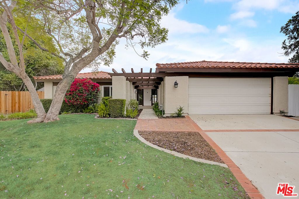 listing image 130725950683380219111