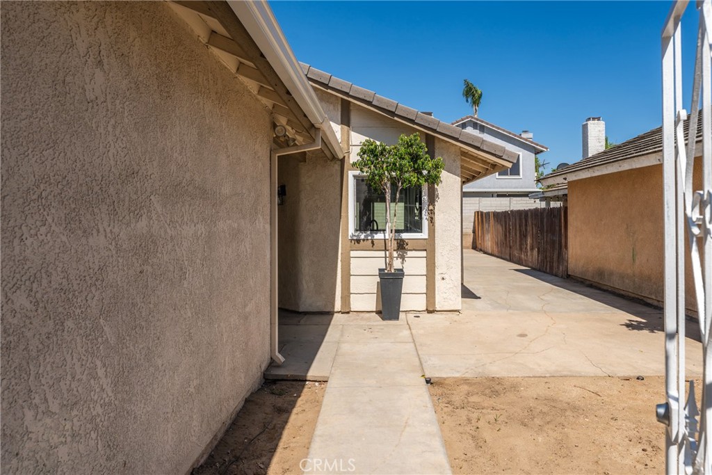 1290 N Coral Tree Road