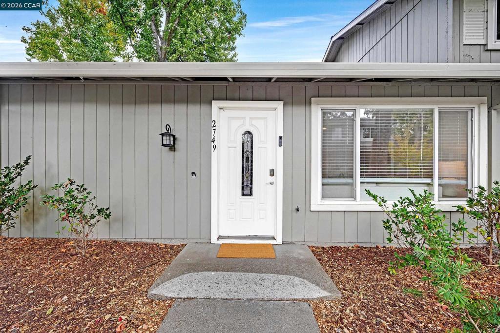 2749 Fountainhead Dr