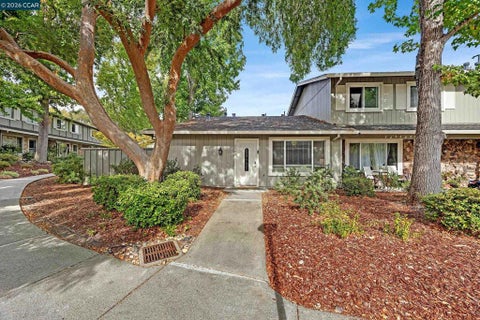 Photo of 2749 Fountainhead Dr Dr, San Ramon, CA 94583 (MLS # 41151892)