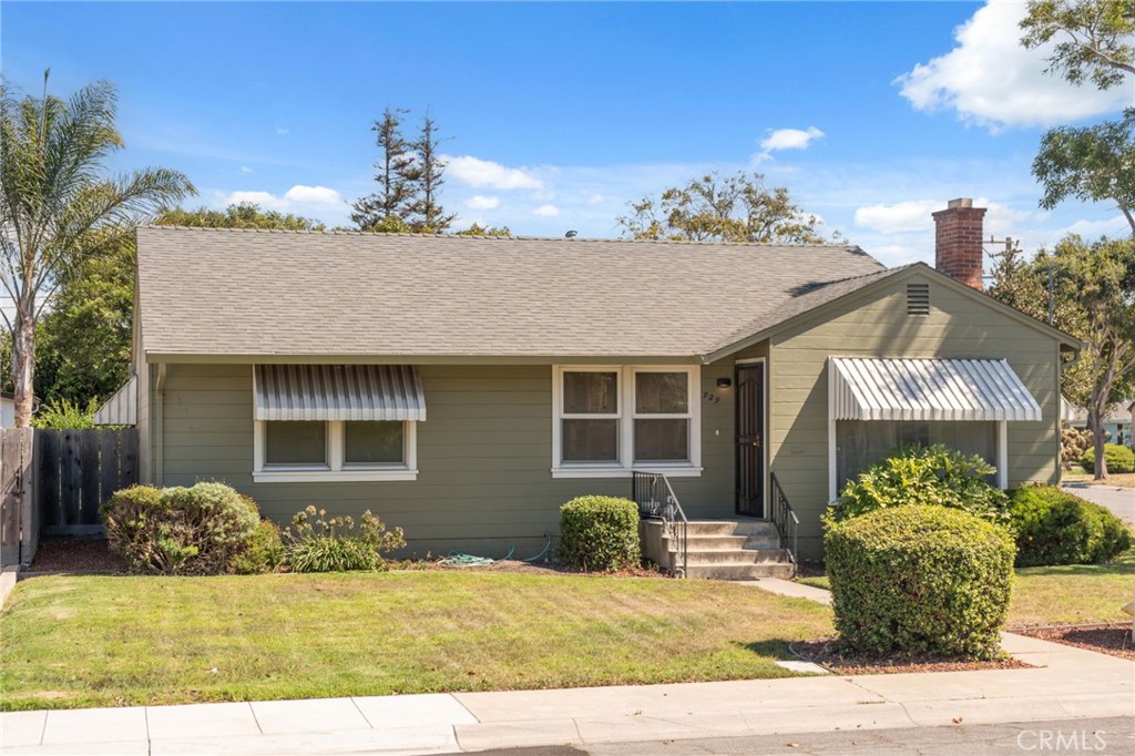 Welcome to 929 Capistrano Drive in the desirable Mission Park neighborhood of Salinas. This 3 bedroom, 2 bathroom home offers approximately 1,272 sq. ft. of living space on a spacious corner lot.
Lovingly owned by the same family since it was built, the home has been thoughtfully maintained through the years. While much of the interior reflects its original charm and character, important updates include a new roof and electrical rewiring completed in 2017.
The functional floor plan provides bright and comfortable living areas, while the large corner lot offers room for gardening, entertaining, or future improvements.
Conveniently located within walking distance to Hartnell College, Notre Dame High School, Palma School, and everyday amenities. Homes in this established neighborhood are rarely availabledon't miss this unique opportunity.
Showings by appointment only. Please do not disturb the occupant.