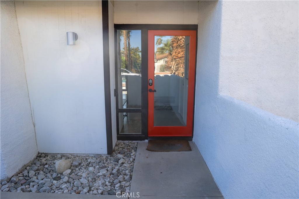 1133 E Via Escuela