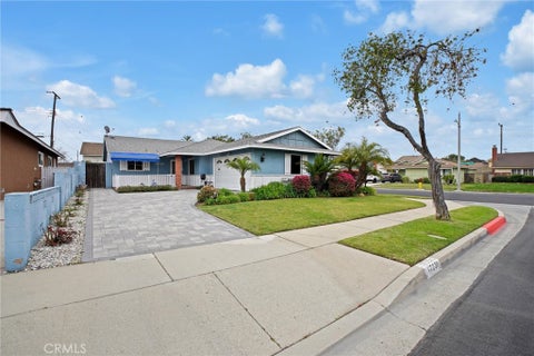 Photo of 17230 Bonham Ave Ave, Carson, CA 90746 (MLS # SB26144118)