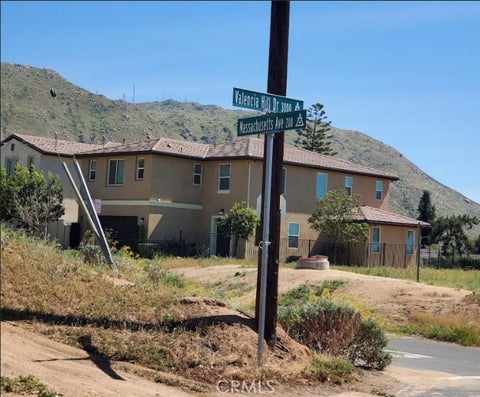 Photo of 3000 Valencia Hill Dr. DR, Riverside, CA 92507 (MLS # WS26201277)