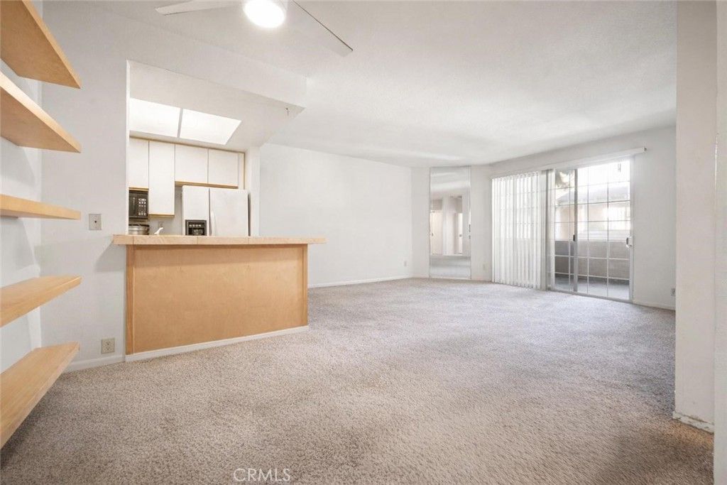 Photo of 5620 Yolanda Avenue #111, Tarzana, CA 91356 (MLS # SR26071109)