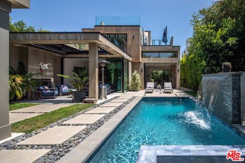 Photo of 631 N Curson Avenue, Los Angeles, CA 90036 (MLS # 26662967)
