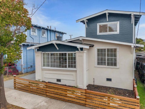 Photo of 4006 Carrington Street, Oakland, CA 94601 (MLS # ML82059939)