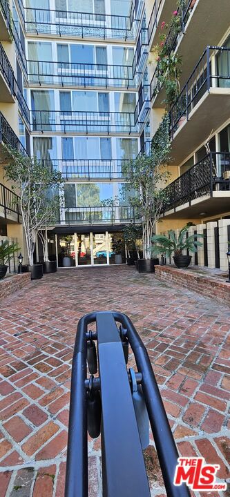 Properties 4 9950 Durant Drive 504