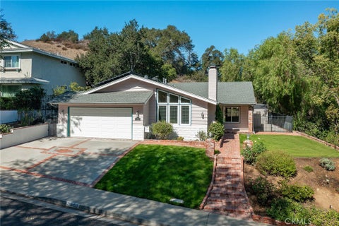 Photo of 5503 Softwind Way, Agoura Hills, CA 91301 (MLS # SR26223184)