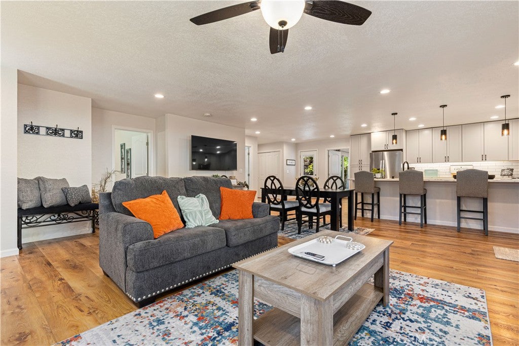 5505 Live Oak Drive
