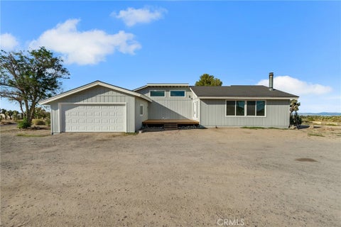 Photo of 3932 Nielson Road, Phelan, CA 92371 (MLS # HD26214300)