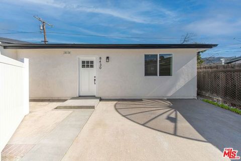 Photo of 8430 Glenoaks Boulevard, Sun Valley, CA 91352 (MLS # 25610103) Photo of 8430 Glenoaks Boulevard, Sun Valley, CA 91352 (MLS # 25610103)