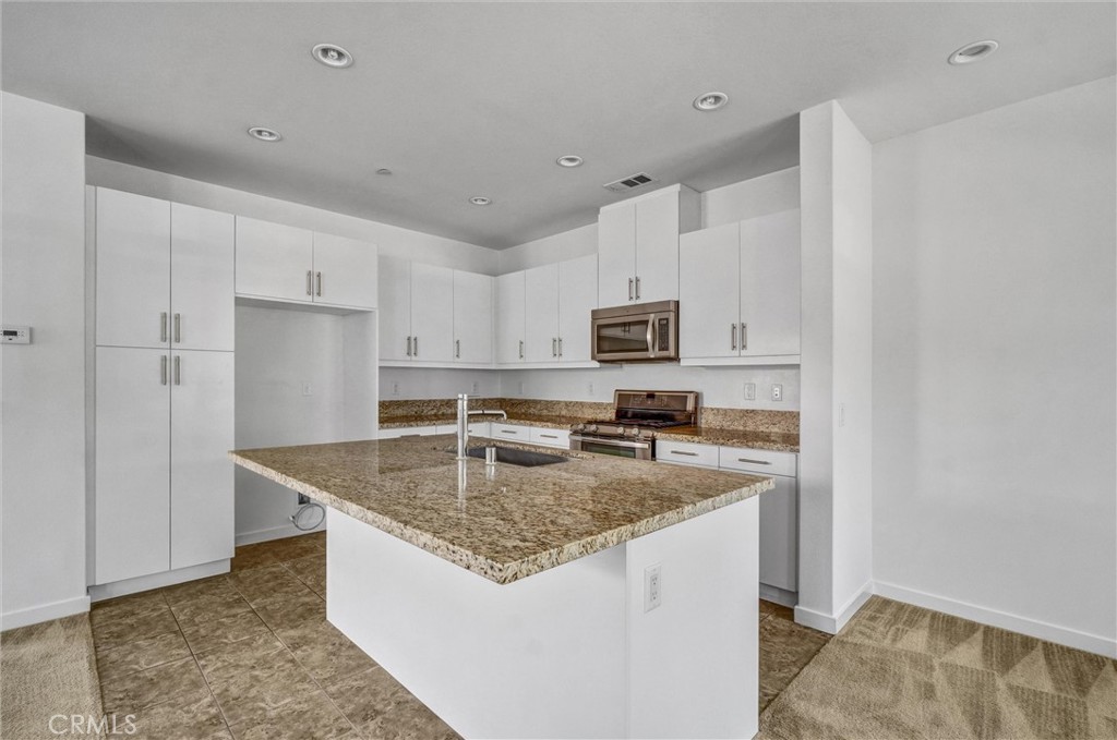 BROOKLAND (BKBRK) - Residential Lease