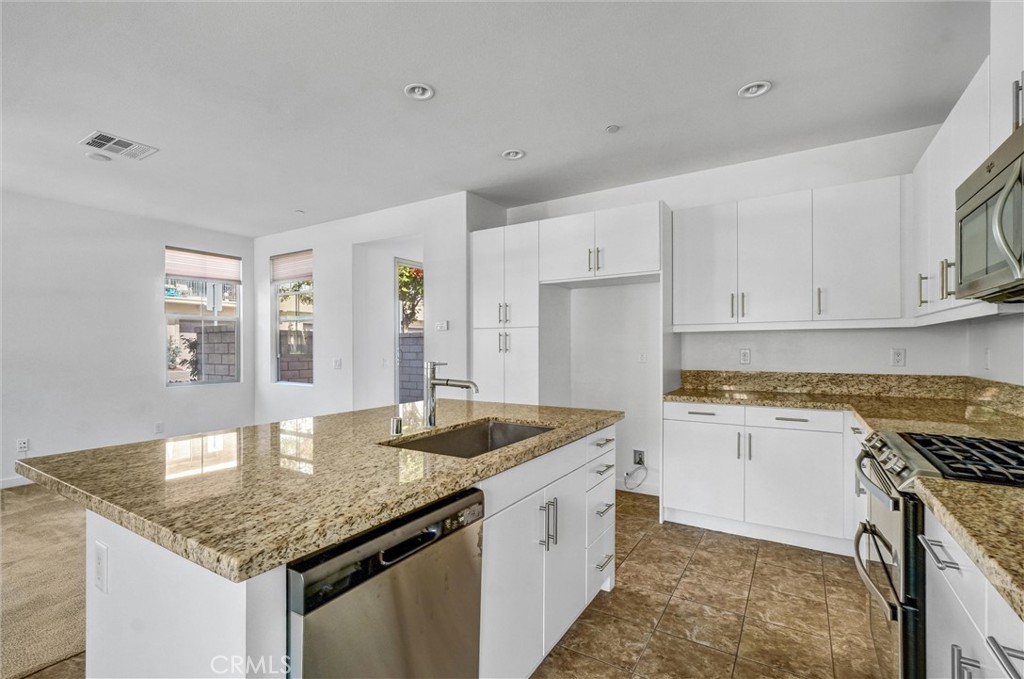 BROOKLAND (BKBRK) - Residential Lease