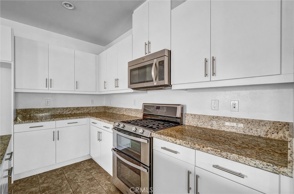 BROOKLAND (BKBRK) - Residential Lease