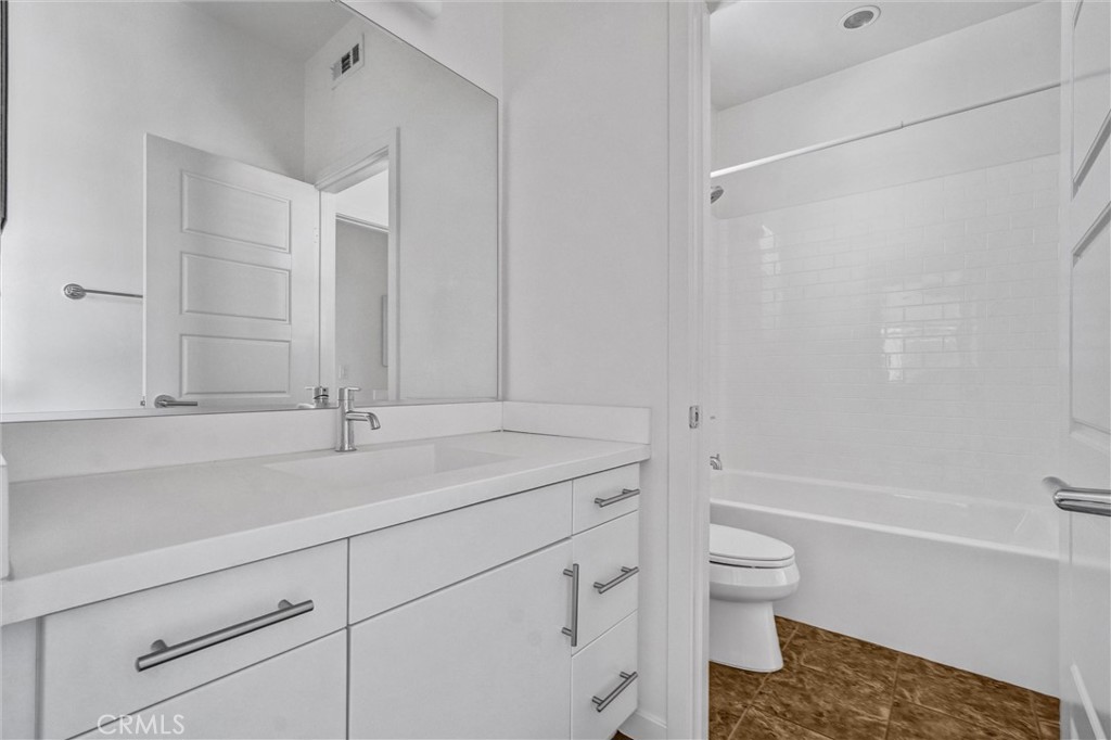 BROOKLAND (BKBRK) - Residential Lease