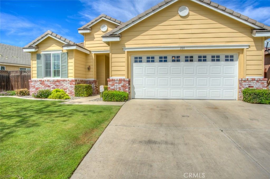 Photo of 331 Hollyhill Drive, Bakersfield, CA 93312 (MLS # PI26064968)