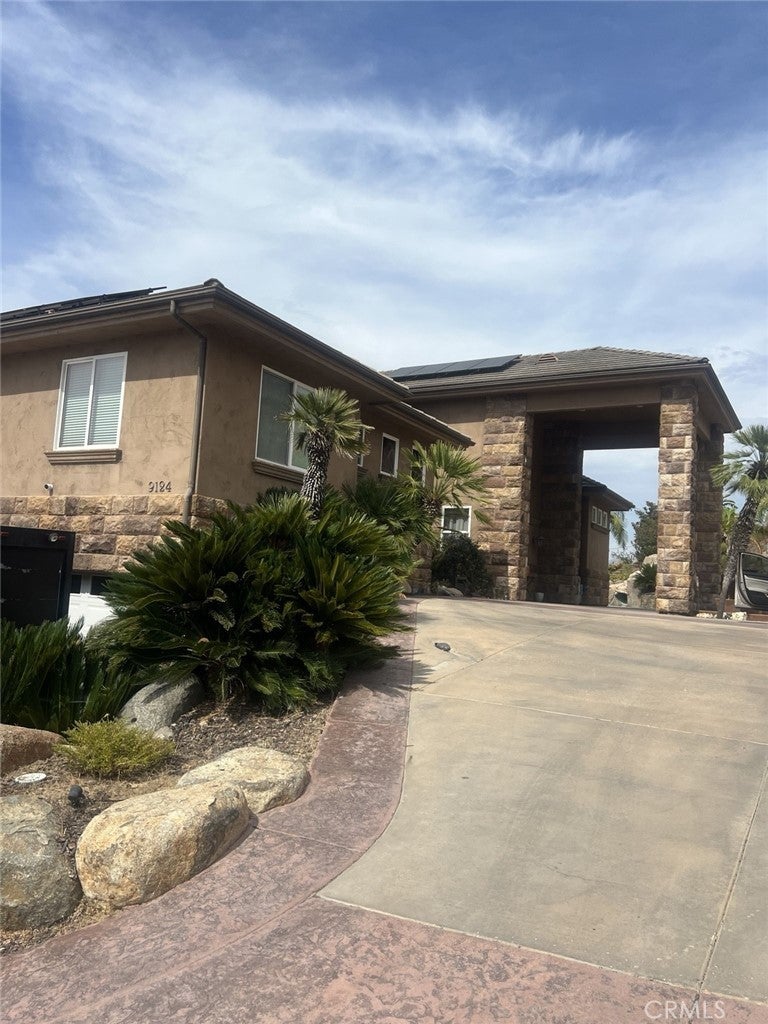 9124 Shadow Hill