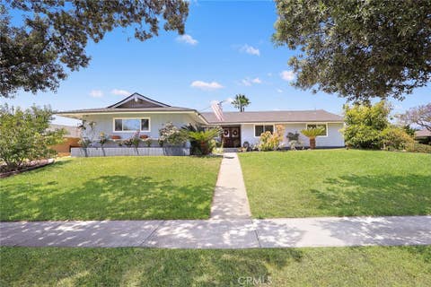Photo of 1629 Sumner Avenue, Claremont, CA 91711 (MLS # CV26110807)