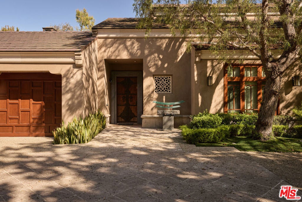 414 Lomond Avenue