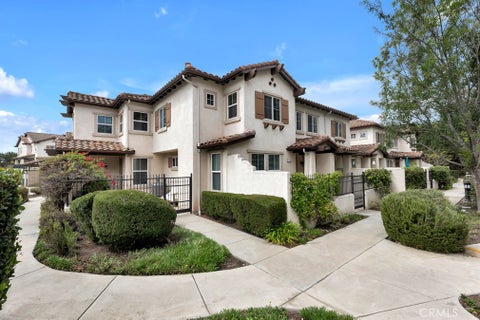 Photo of 4757 Via Altamira, Thousand Oaks, CA 91320 (MLS # SR26201320)