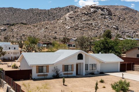 Photo of 61217 Sandalwood Trail, Joshua Tree, CA 92252 (MLS # 219147452PS)