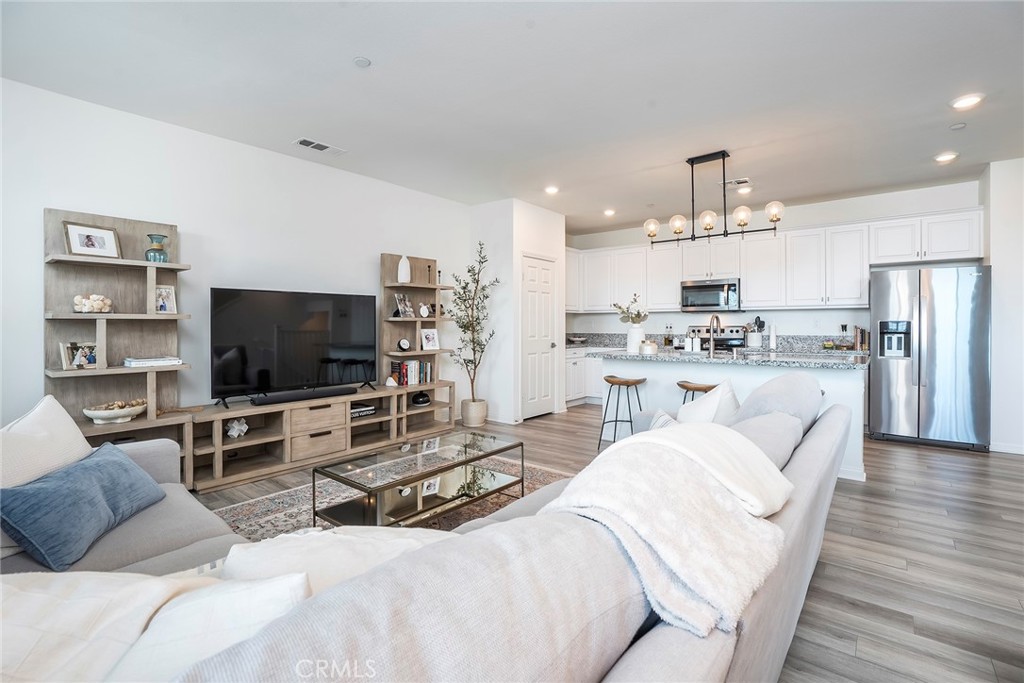 371 Fitzpatrick Rd 102