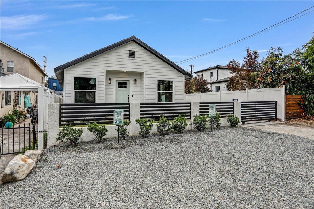 Photo of 723 Chestnut Avenue, Los Angeles, CA 90042 (MLS # AR26031529)