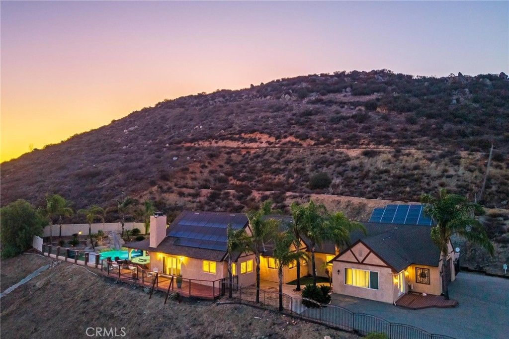 Photo of 27495 Linnel Lane, Murrieta, CA 92562 (MLS # SW25180091)