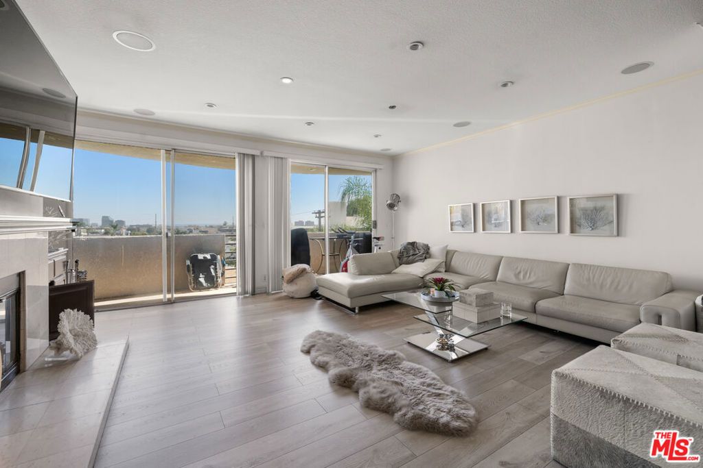 Photo of 11535 Rochester Avenue #301, Los Angeles, CA 90025 (MLS # 26666267)