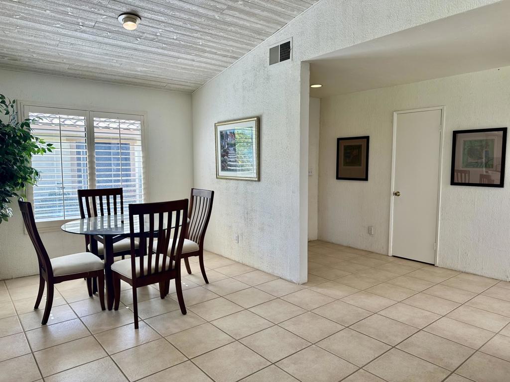 432 S Sierra Madre