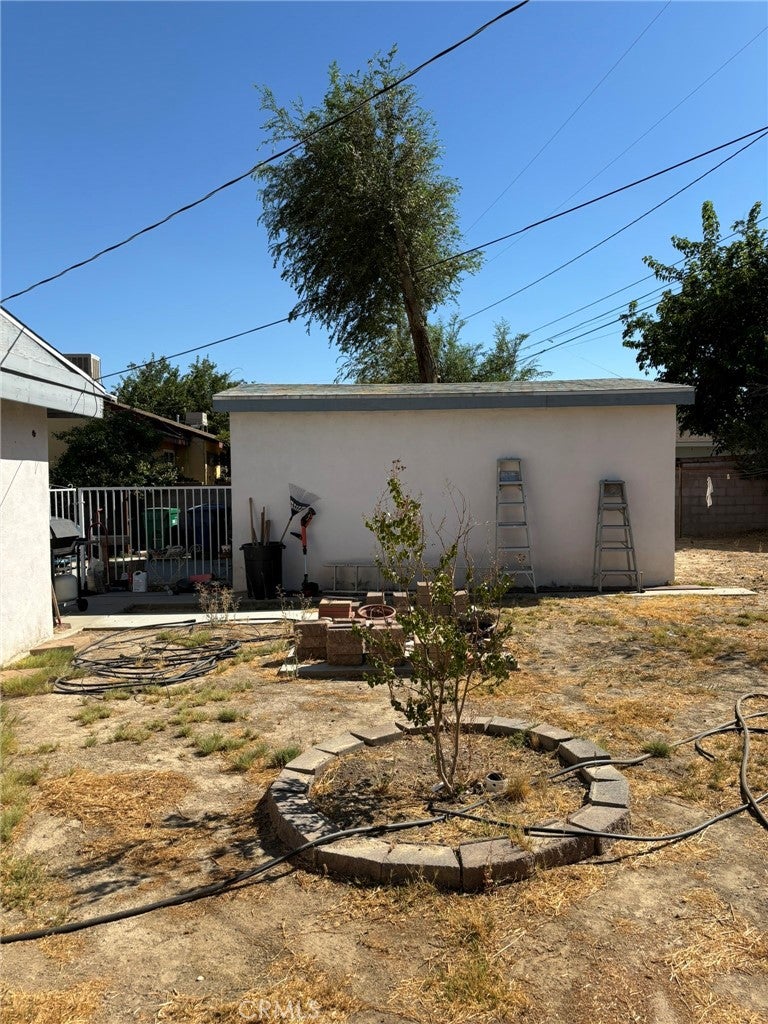45417 11th Street W